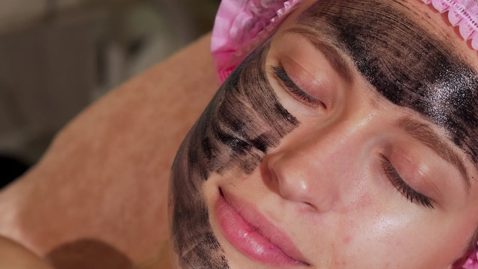 Common Mistakes When Setting Up A Simple Skincare Routine For Busy Weekday Mornings cover image