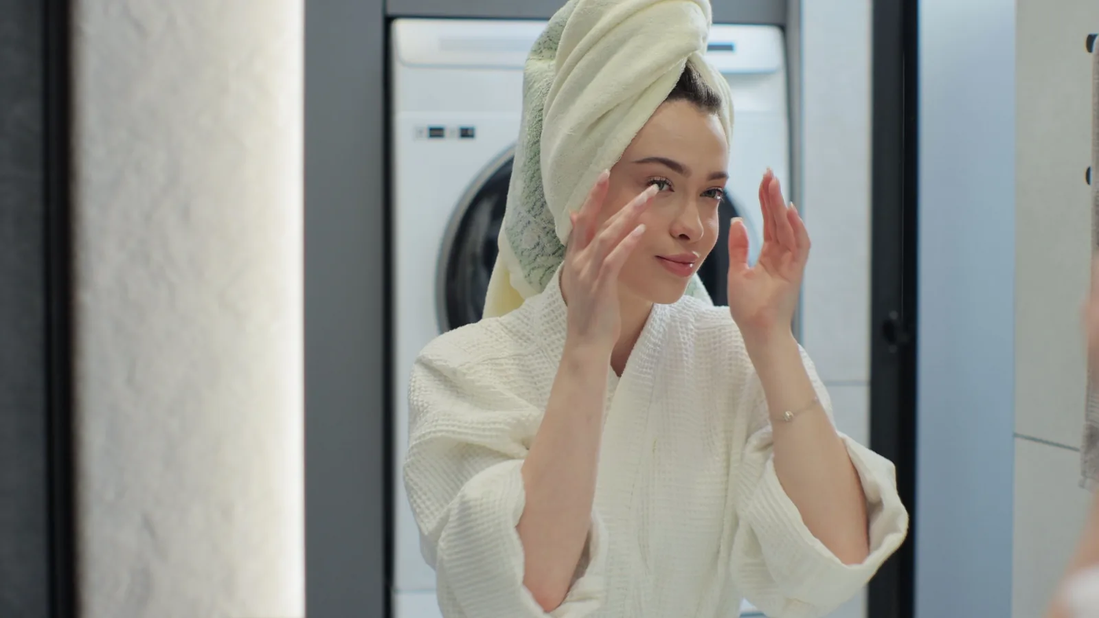 What To Check Before Choosing A Simple Skincare Routine For Busy Weekday Mornings cover image